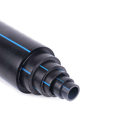 إمدادات المياه والصرف الصحي أنابيب إمدادات المياه HDPE بسُمك 2.3mm-117.6mm مصنوعة من مادة PE HDPE الخام