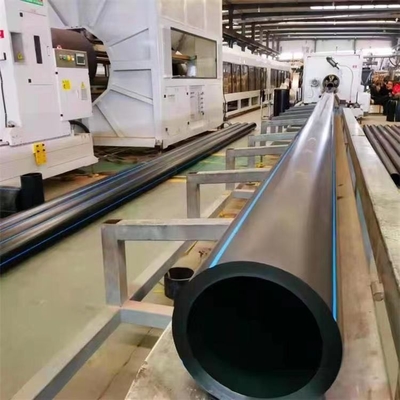 إمدادات المياه والصرف الصحي أنابيب إمدادات المياه HDPE بسُمك 2.3mm-117.6mm مصنوعة من مادة PE HDPE الخام