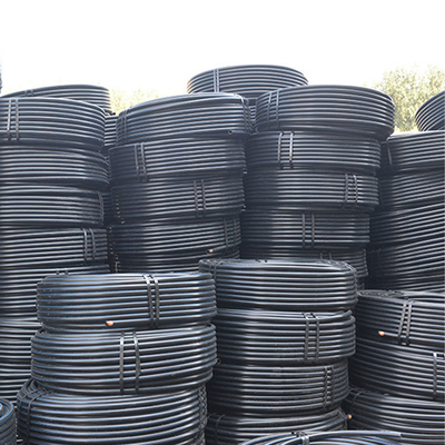 أنابيب إمدادات المياه HDPE المقاومة للتآكل طريقة اتصال الاندماج المؤخرة المصنوعة من المواد الخام PE